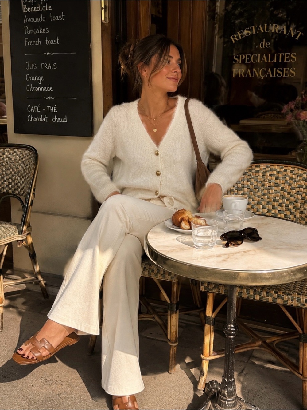 Banana Republic 🤍 White Cardigan With Gold Buttons